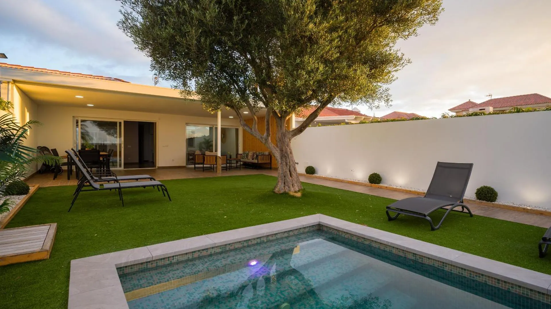 Pasito Blanco Villas ספרד