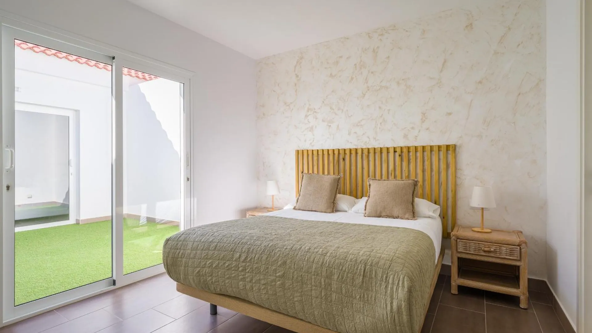 Pasito Blanco Villas