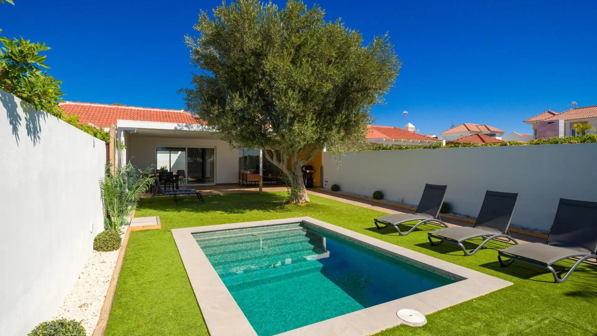 Pasito Blanco Villas 0*, פסיטו בלנקו